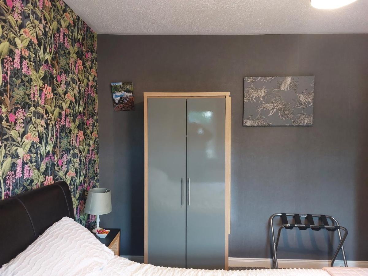 Braeside B&B Бушмілс Екстер'єр фото